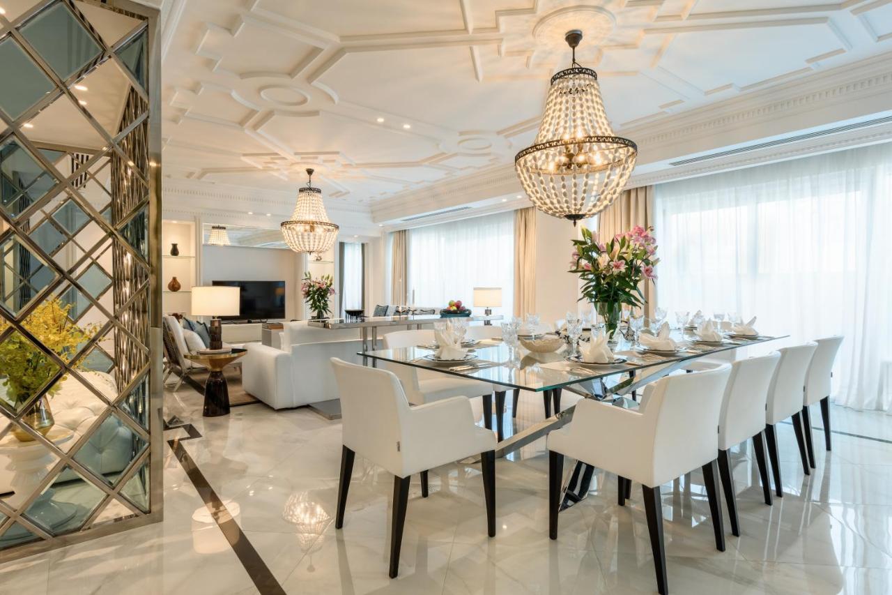 Centara West Bay Hotel & Residences Doha Exterior foto A dining room
