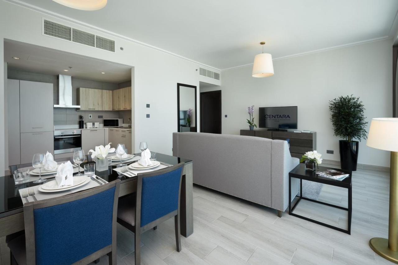 Centara West Bay Hotel & Residences Doha Exterior foto A living room at the hotel