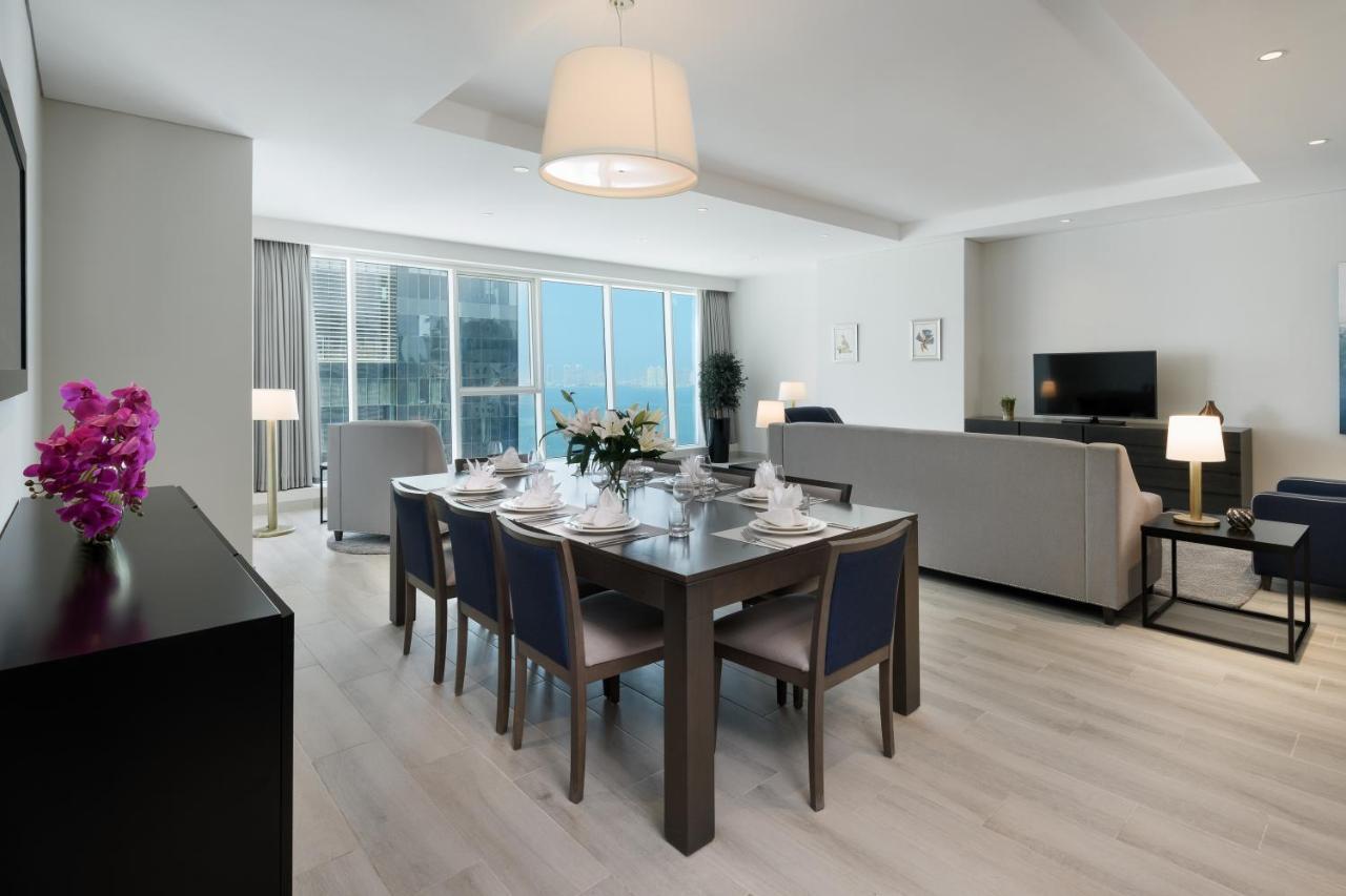 Centara West Bay Hotel & Residences Doha Exterior foto
