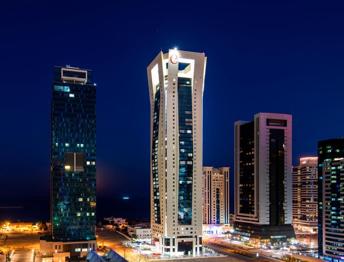 Centara West Bay Hotel & Residences Doha Exterior foto The Torch Doha