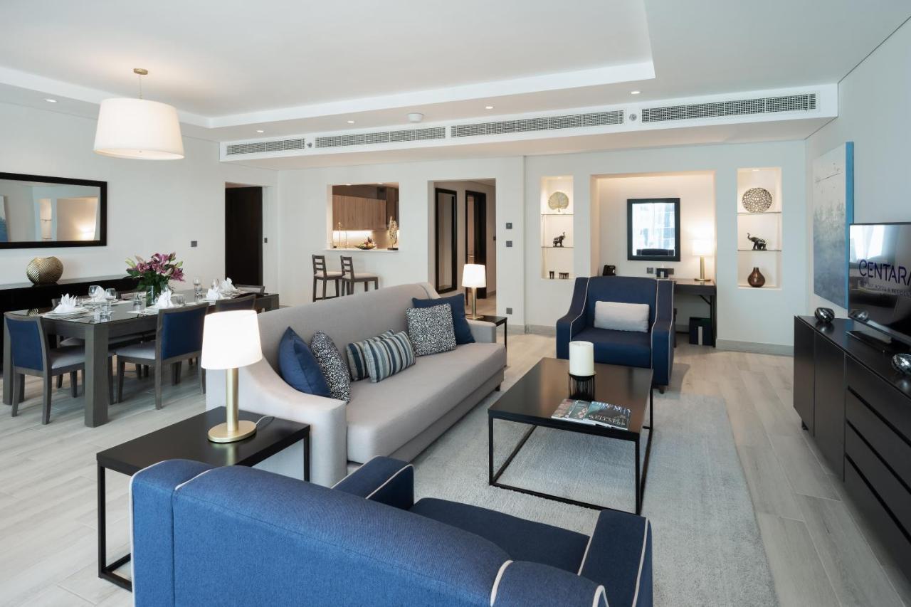 Centara West Bay Hotel & Residences Doha Exterior foto A suite at the hotel