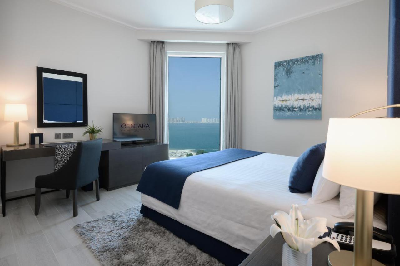 Centara West Bay Hotel & Residences Doha Exterior foto A bedroom at the Ritz-Carlton, Bahrain