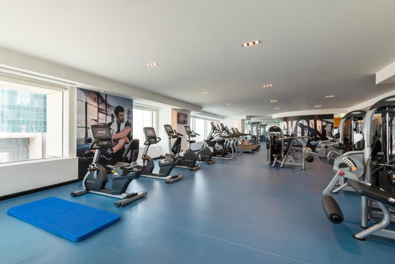 Centara West Bay Hotel & Residences Doha Exterior foto The gym at the hotel